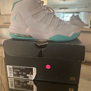 Jordan White and Green Sneakers Iconic Design